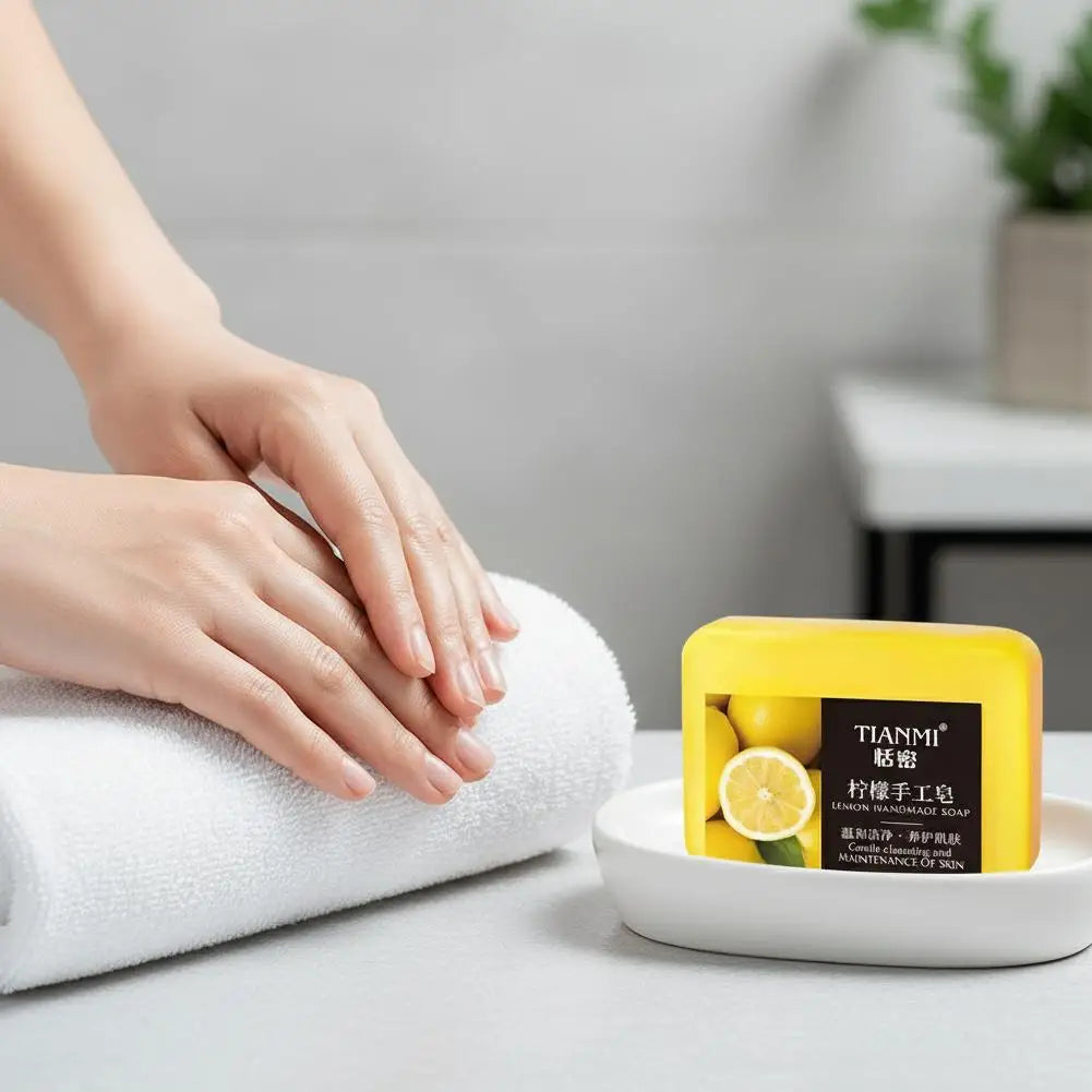 1/2PCS Lemon Handmade Soap, Moisturizing and Cleaning, Suitable for All Skin Types, Can Be Used by Both Men and Women Skin Care